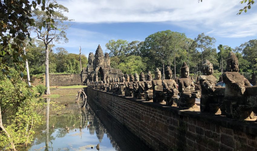 school_expedition_cambodia_impact_angkor_thom