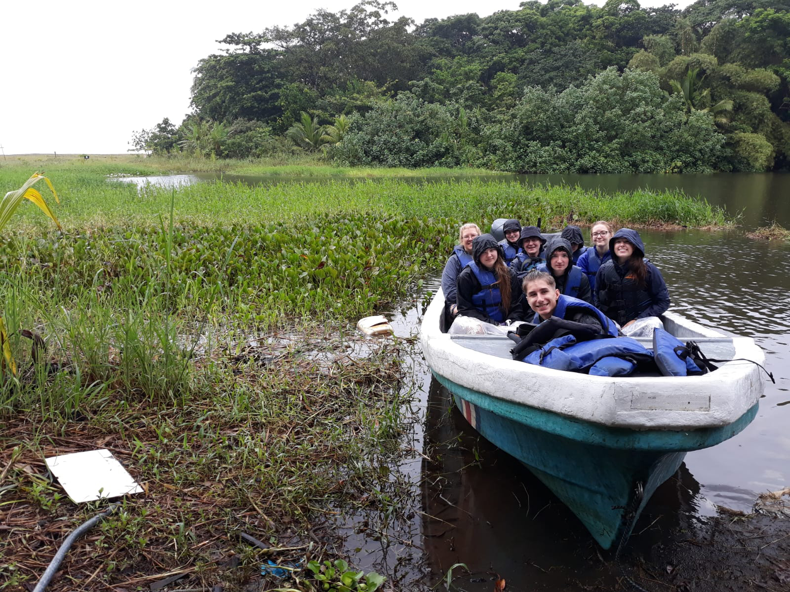 school_expedition_costa_rica_scuba_boat_ride