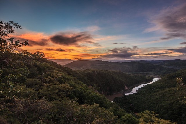 school_expedition_costa_rica_scuba_jungle_sunset