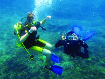 school_expedition_ecuador_scuba_underwater_diving