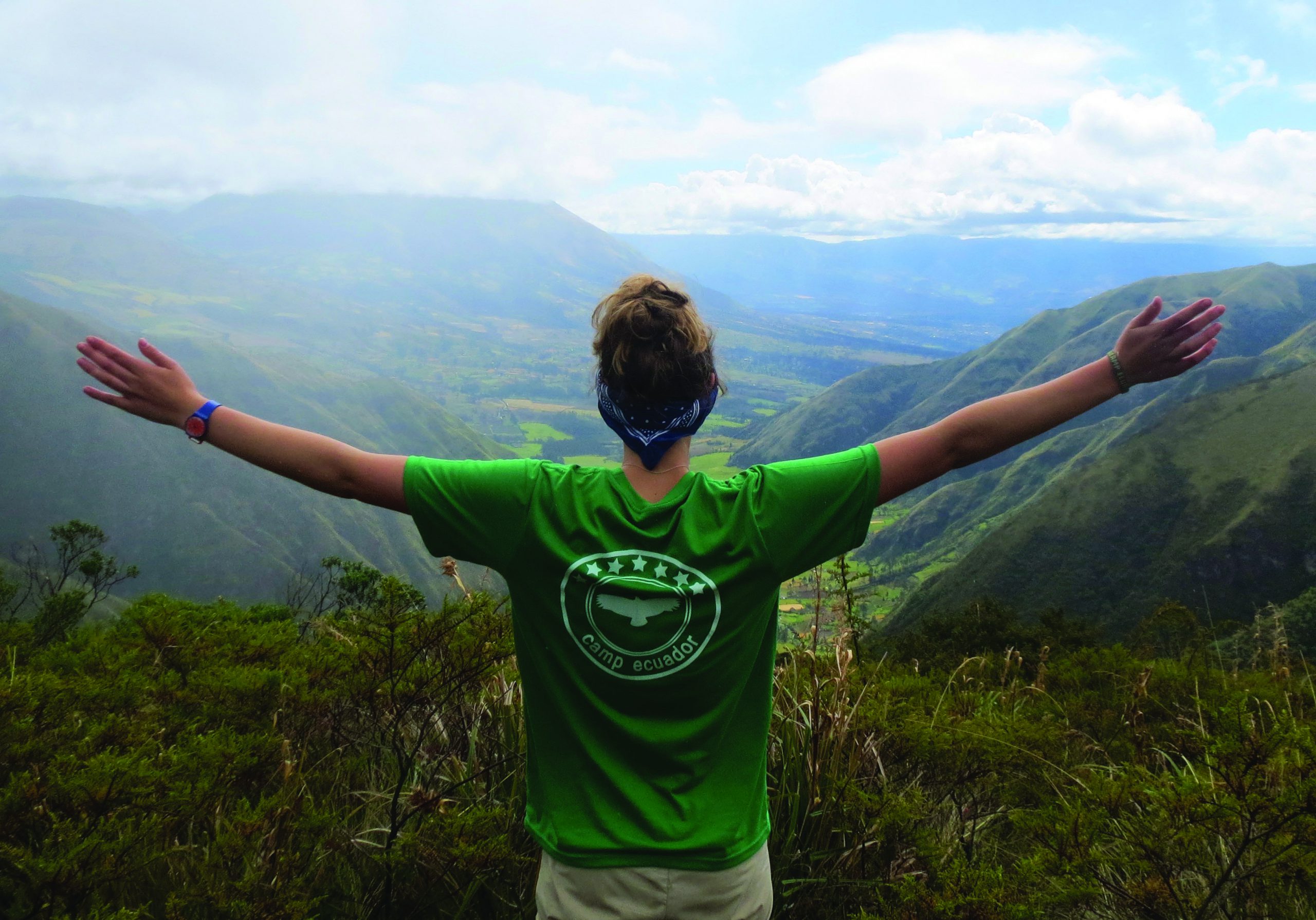 school_expedition_ecuador_trek_view_across_valley