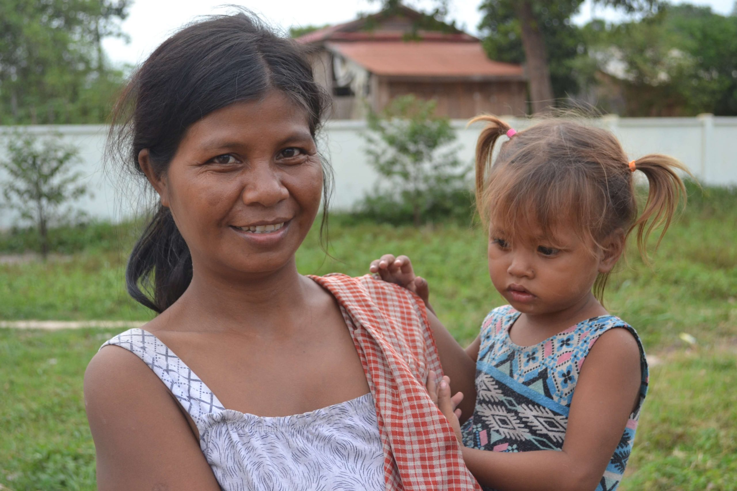 school_expedition_cambodia_impact_mother_child-1