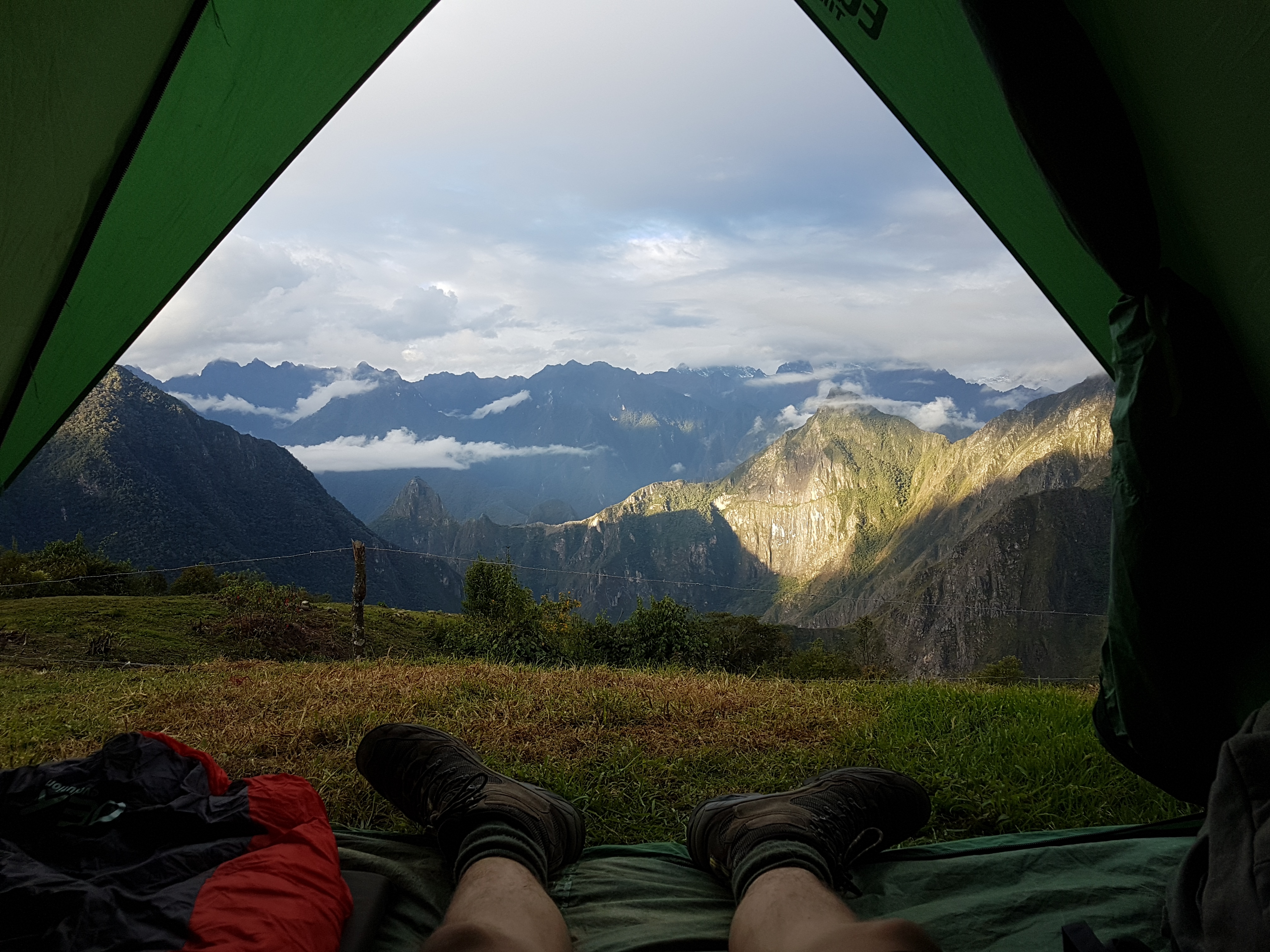 ben-willis-campsite-overlooking-macchu-picchu-environment