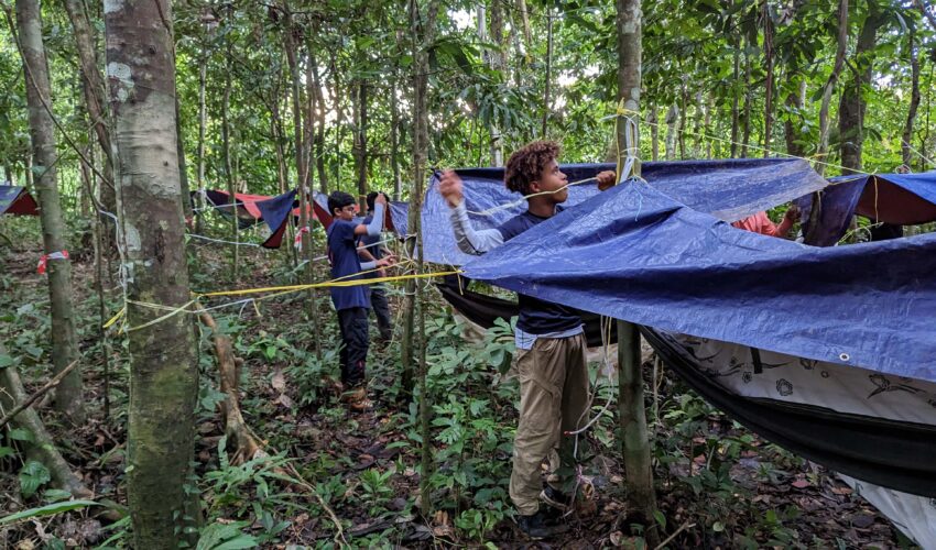 Borneo Life in Camps_Putting up Hammock
